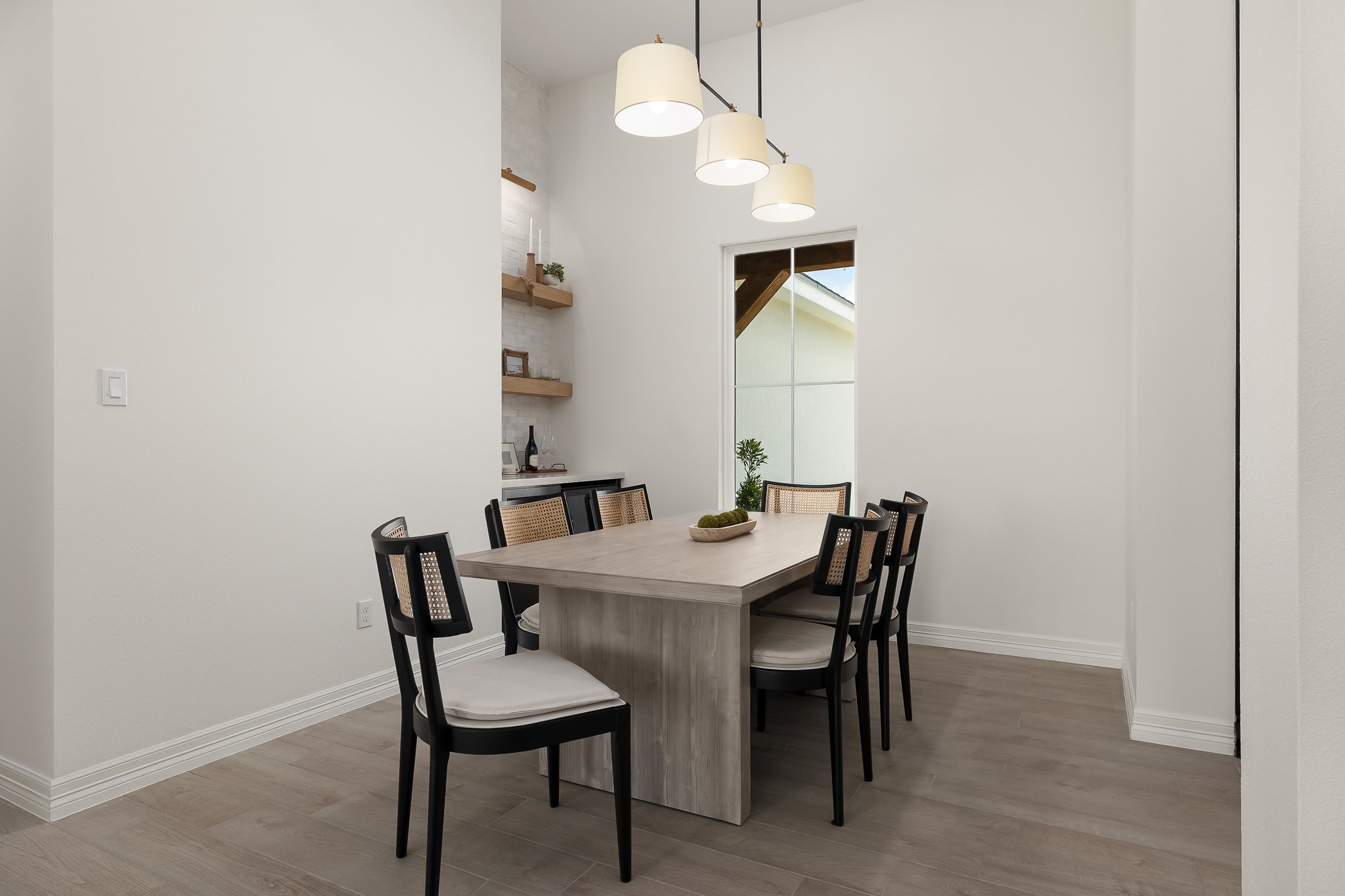 Delilah 9305 N. 22nd Villa Homes