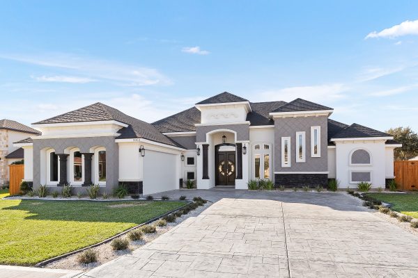 Luxury Living in the Rio Grande Valley: Incorporating High-End Amenities into Your Custom Home