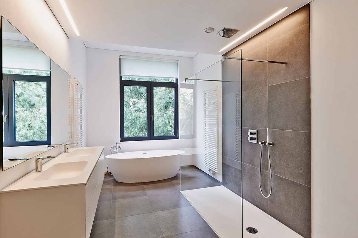 Modern Bathroom Design: How to Create a Luxurious & Functional Space