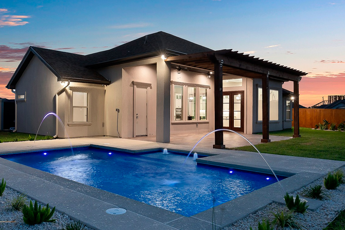 Texas Backyard Living: Transform Your Outdoor for Summer